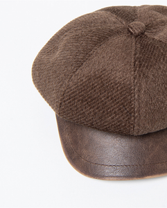 Gorra tipo newsboy con visera rígida Chocolate  35GOPA531