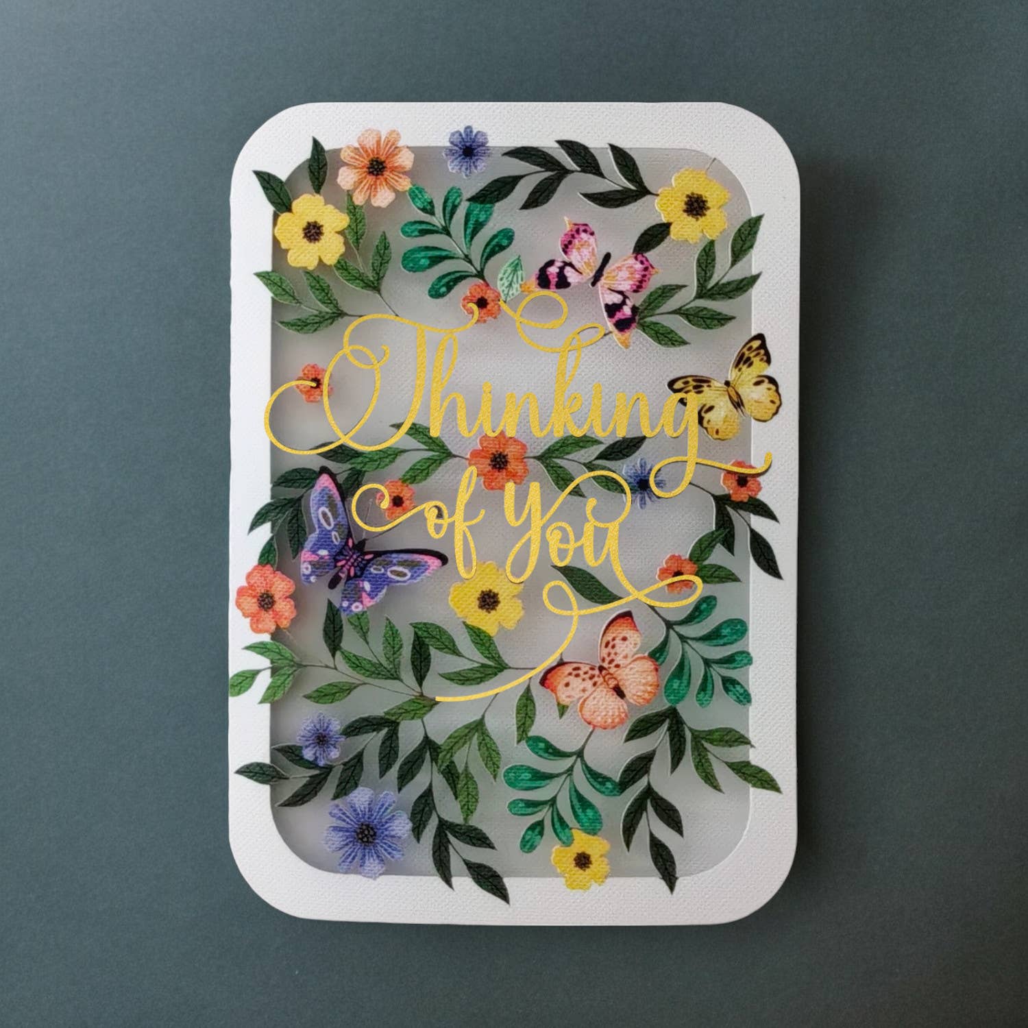 Tarjeta de cumpleaños elegante pensando en ti