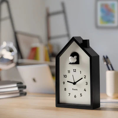 Reloj despertador cuco casita blanco y negro