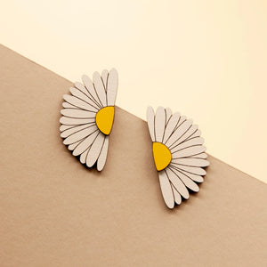 Pendientes de botón Margarita Love me, Love me not